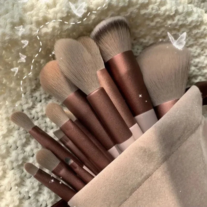 This brush set contains different fashion design brushes, made up of high-quality material, which is durable to use and will provide great care for your skin.
With fashionable and attractive hair, they will not easily to scratch your skin and easy to stick powder.