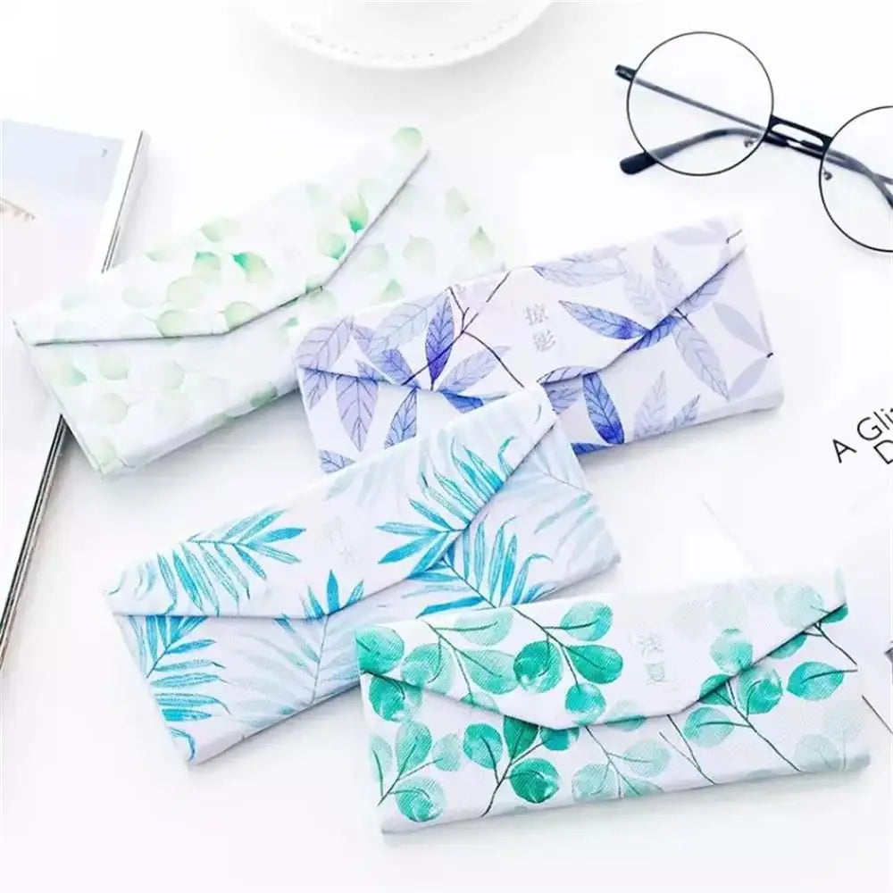 Triangular Foldable Eyeglasses Case