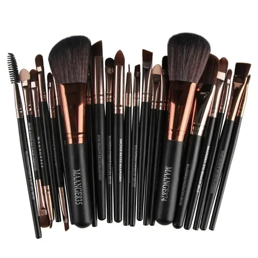 This brush set contains different fashion design brushes, made up of high-quality material, which is durable to use and will provide great care for your skin.
With fashionable and attractive hair, they will not easily to scratch your skin and easy to stick powder.