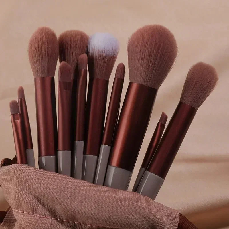 This brush set contains different fashion design brushes, made up of high-quality material, which is durable to use and will provide great care for your skin.
With fashionable and attractive hair, they will not easily to scratch your skin and easy to stick powder.